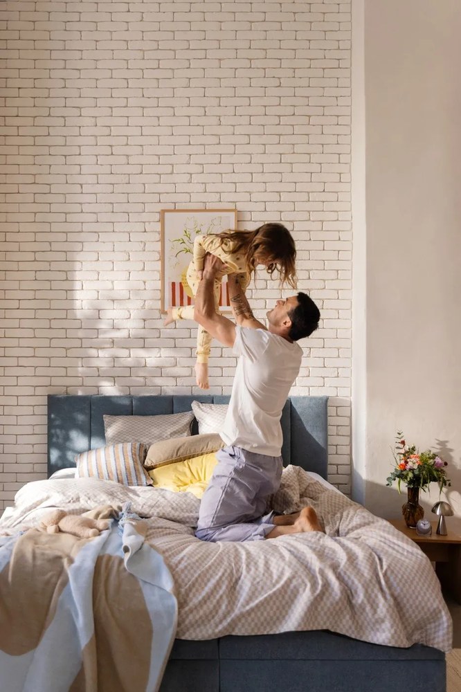 Letto boxspring blu con contenitore 180x200 cm Elva Bold Line – Bonami Selection