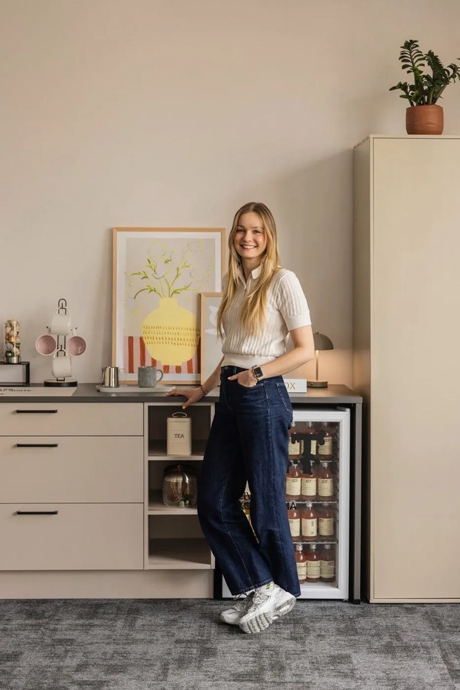 Lampada da tavolo a LED color crema (altezza 25 cm) Holt - House Nordic