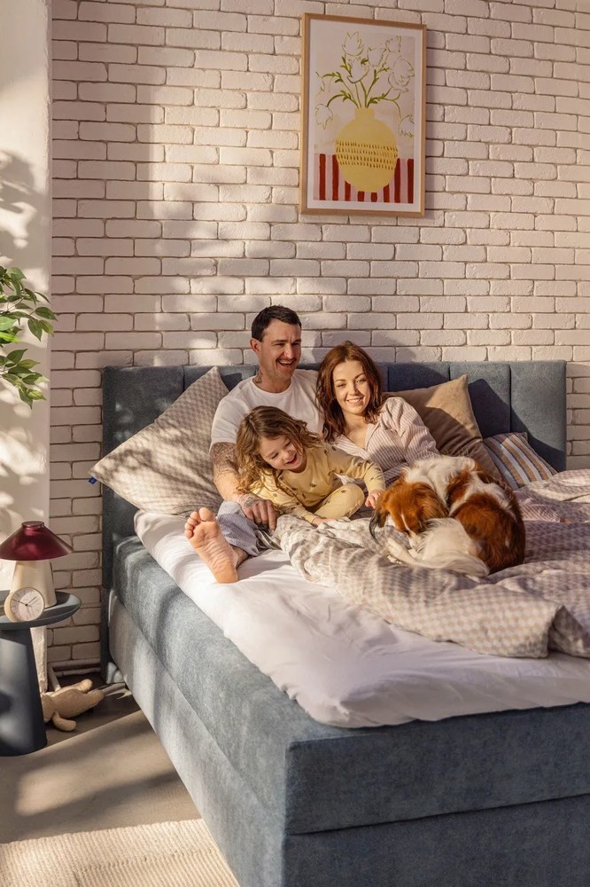 Letto boxspring blu con contenitore 180x200 cm Elva Bold Line – Bonami Selection