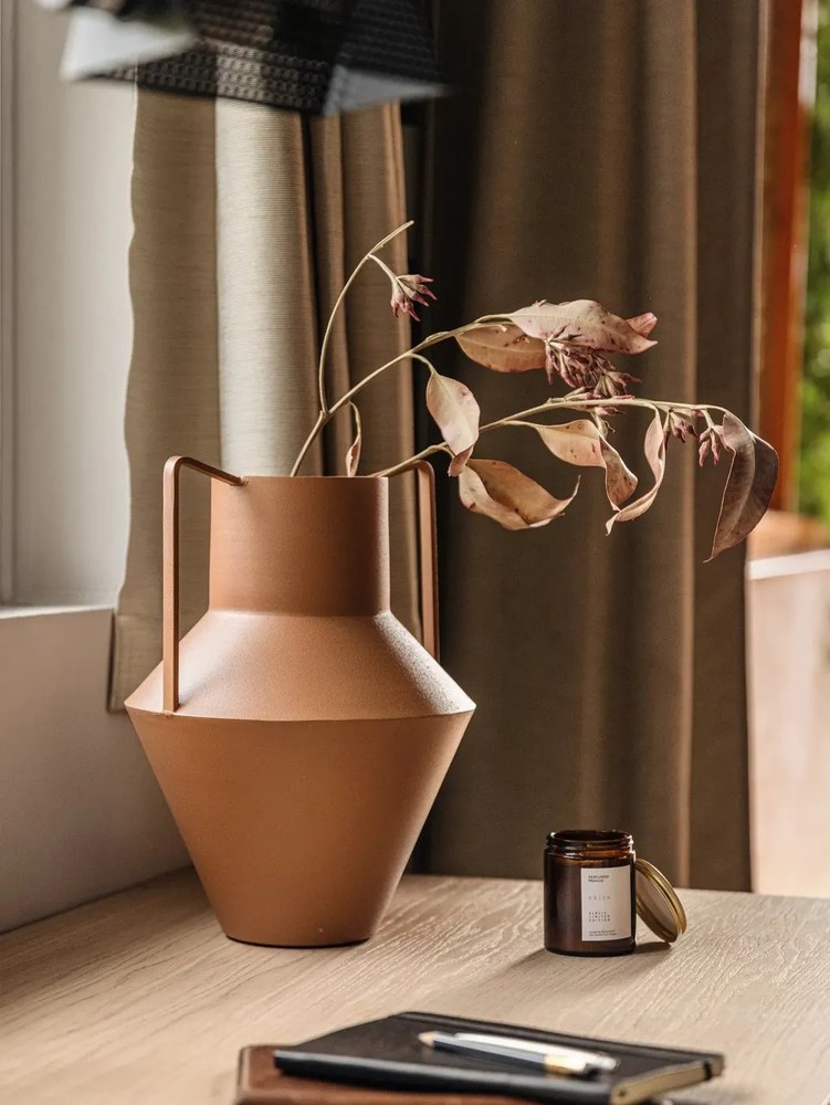 Candela in cera di soia profumata tempo di combustione 40 h Slavic Edition: #09 Library – Perfumed Prague