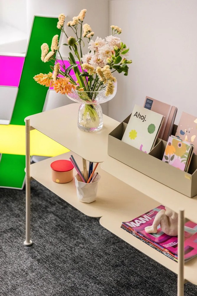 Vaso in vetro realizzato a mano (altezza 19 cm) Aino - Hübsch