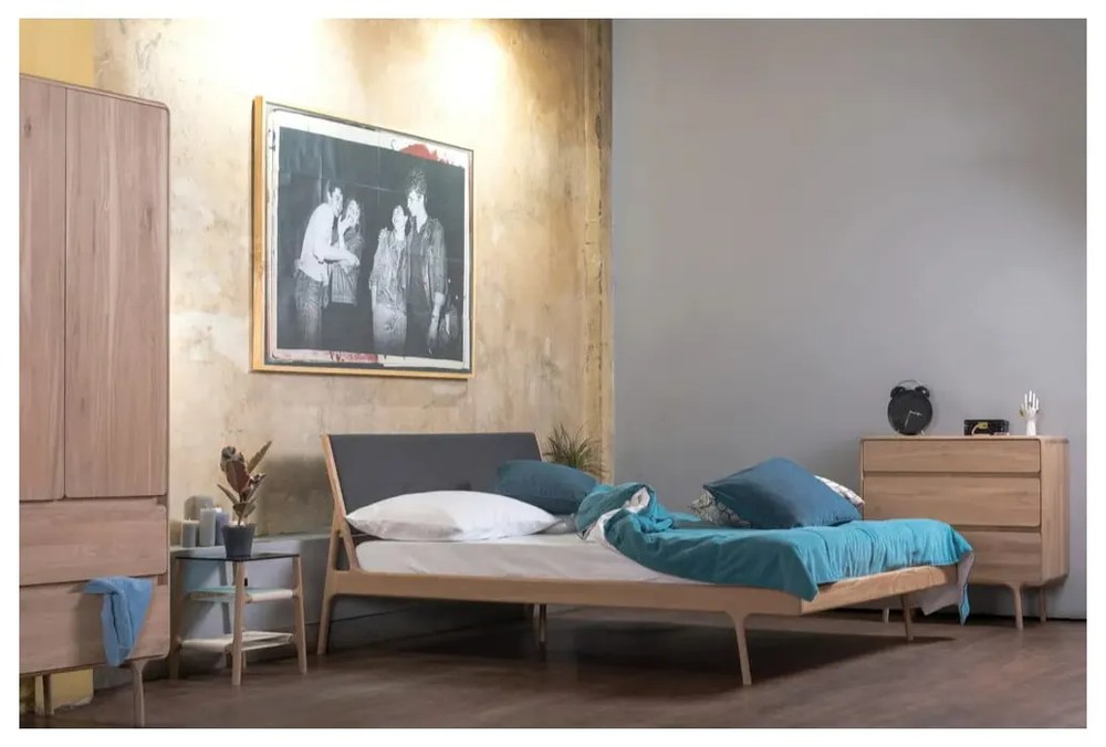 Cassettiera in rovere massiccio con 3 cassetti Fawn - Gazzda