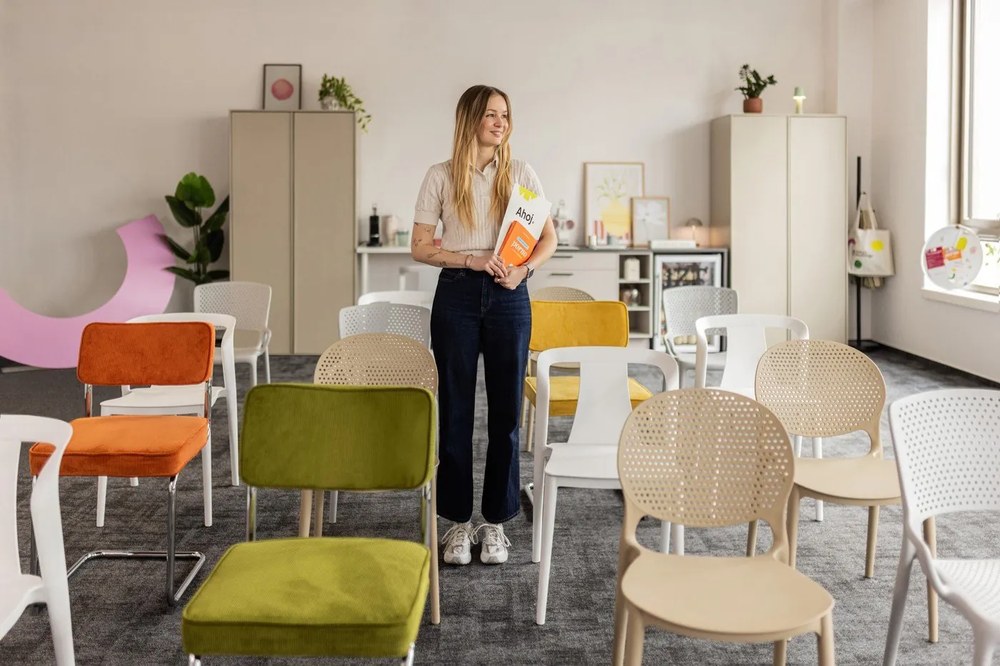 Sedia da pranzo in velluto a coste giallo Rupert - Unique Furniture