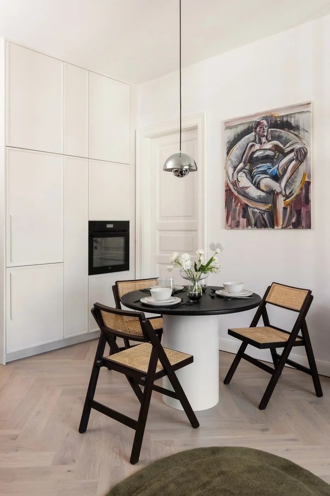 Sedia da pranzo in legno di pino nero Gunn - WOOOD