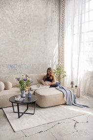 Divano angolare beige allungabile (con penisola a destra) con rivestimento in bouclé Quinoa – Bonami Selection