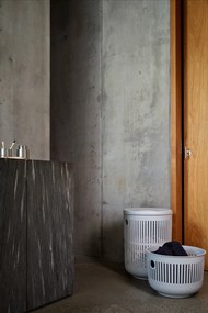 Portaspazzolino color argento opaco in acciaio inox Ume – Zone