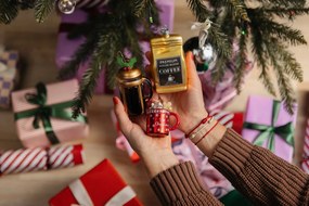 Decorazione per albero di natale in vetro fatta a mano ø 5,5 cm Christmas Cafetiere – Sass &amp; Belle