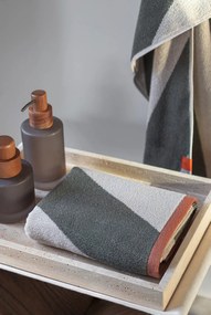 Asciugamano in spugna color kaki in cotone organico 70x133 cm Diagonal - Mette Ditmer Denmark