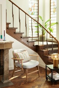 Poltrona grigia con struttura in legno di rovere Haze - Hübsch