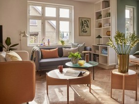 Tavolino rotondo nero con piano in vetro ø 80 cm Orbit - Hübsch