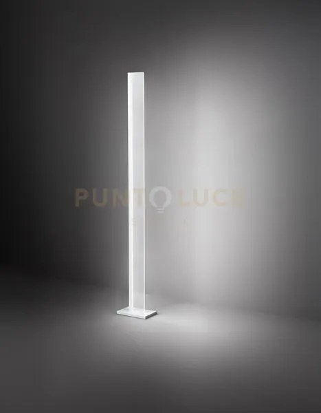 Piantana in metallo colore bianco tape dimmerabile led 34w cct 3000...