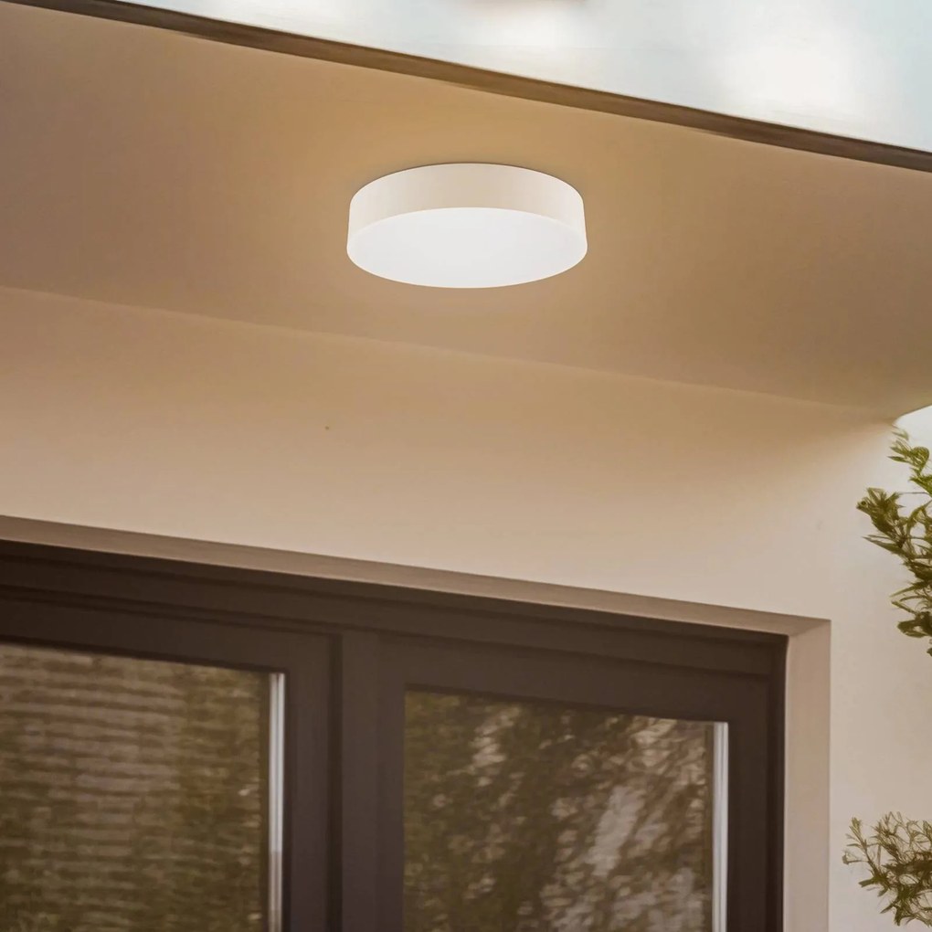 Lindby Plafoniera LED da esterni Lyam, IP65, bianco