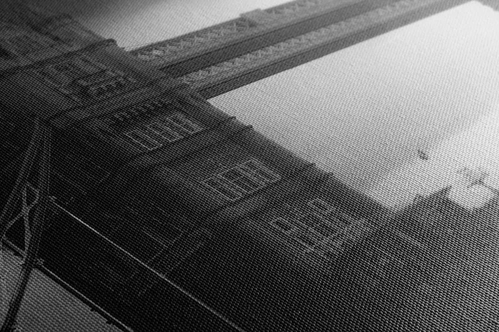 Stampa su tela – Tramonto su Tower Bridge in bianco e nero