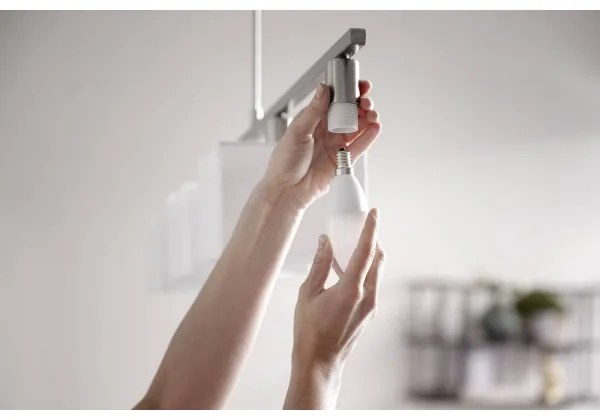 Lampadina LED dimmerabile Philips Hue WHITE E14/5,5W/230V 2700K