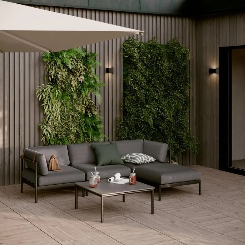 QUASI PERFETTO Pouf da giardino con cuscino grigio Idunn, struttura in alluminio seduta in alluminio nero, L 82 x H 61 x P 82 cm