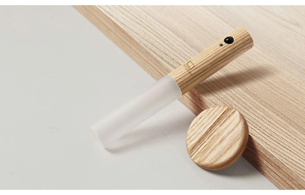 Lampada da parete con ricarica USB Baton – Gingko