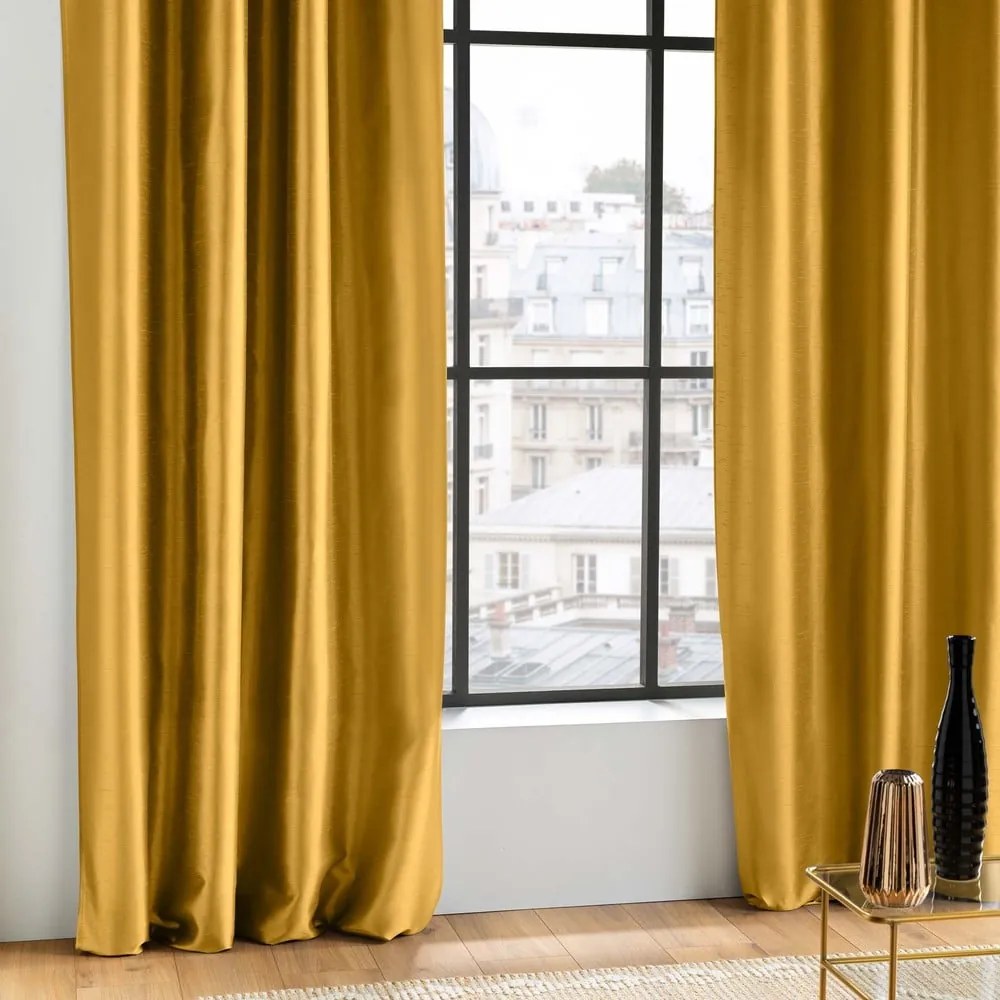 Tenda gialla in microsatinato 140x240 cm Shana – douceur d'intérieur