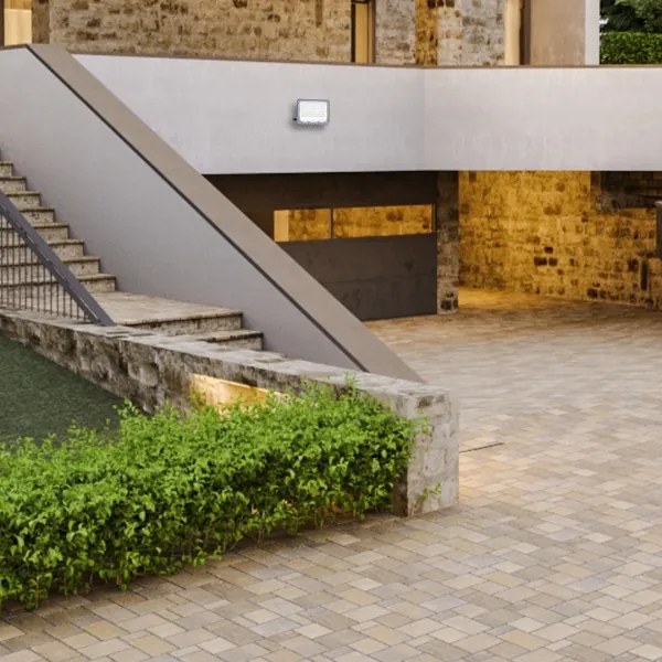 Riflettore LED with a solar panel FOCUS 100W/15000 mAh 3,2V 6000K IP65 + T