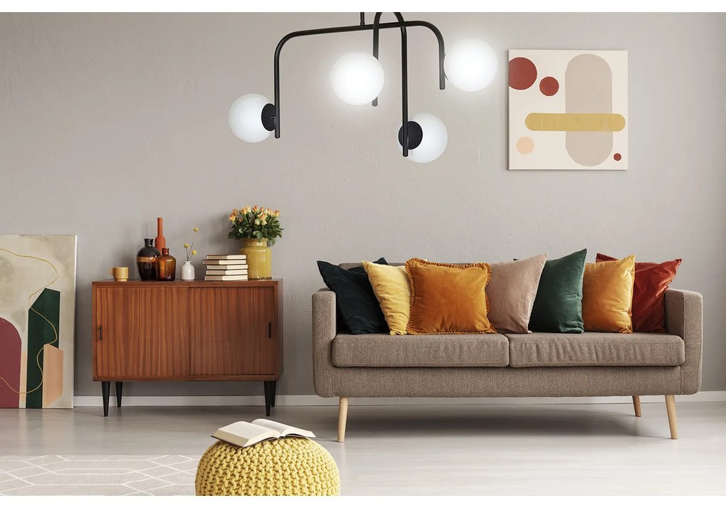 Lampadario 4 Luci Rama In Acciaio Nero A Bracci E Sfere In Vetro Opalino