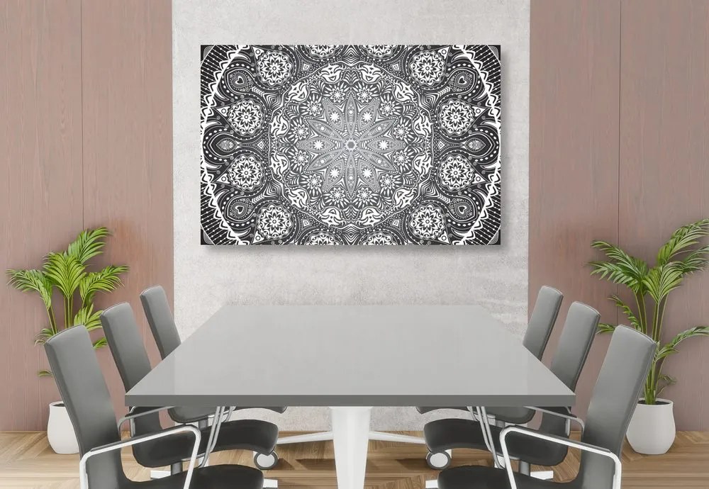 Stampa su tela – Mandala ornamentale con pizzo in bianco e nero