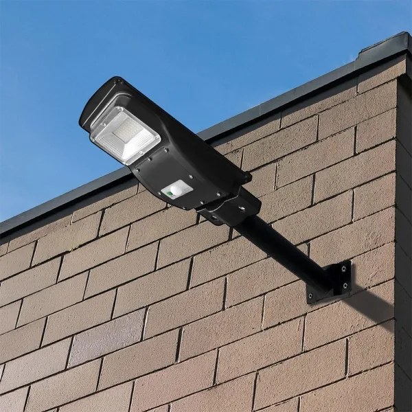 Lampada solare LED dimmerabile 6W 3,2V 6000K IP65 5000mAh + telecomando