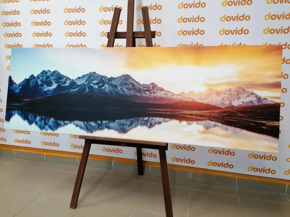 Quadro su tela – Splendido tramonto sulle montagne