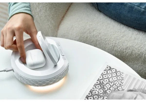 Immax 08983L - Sveglia con display LCD e ricarica wireless Qi 27W/9V bianco