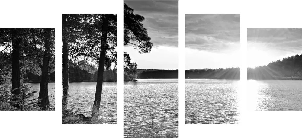 Quadri 5 pezzi – Tramonto sul lago in bianco e nero