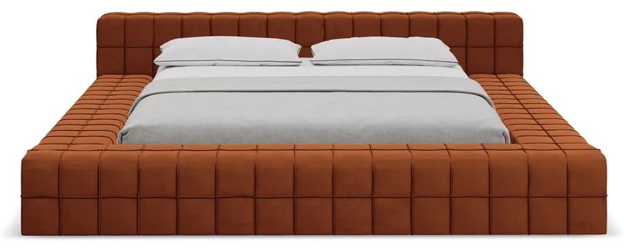 Letto matrimoniale imbottito color terracotta con griglia 160x200 cm Akela - Makamii