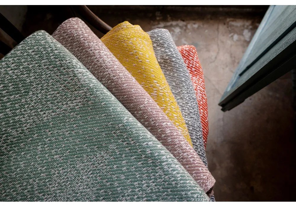 Plaid rosso con cotone Dotty , 140 x 180 cm Diamond - Euromant