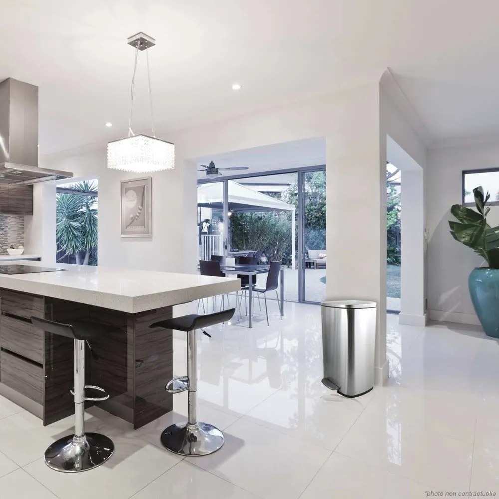 Cestino per la spazzatura color argento opaco in acciaio con pedale 50 l Akira – Spirella