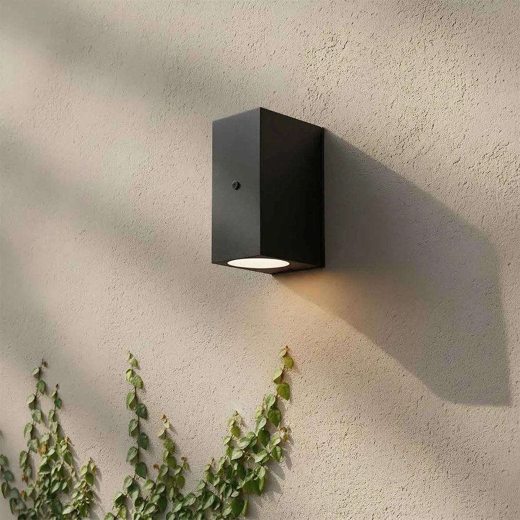 Applique Rettangolare 2xGU10 con Sensore Crepuscolare IP65 - Nera