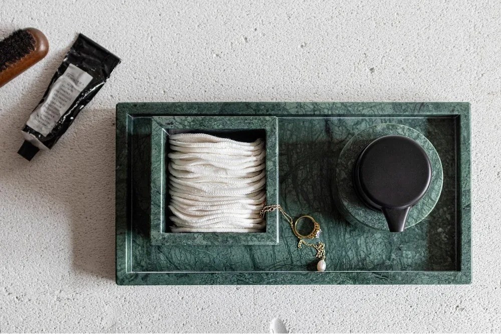 Organizer da bagno verde scuro in marmo per dischetti di cotone Marble – Mette Ditmer Denmark