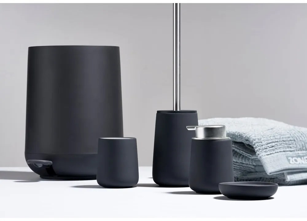 Bidone a pedale in plastica nera 5 L Nova - Zone