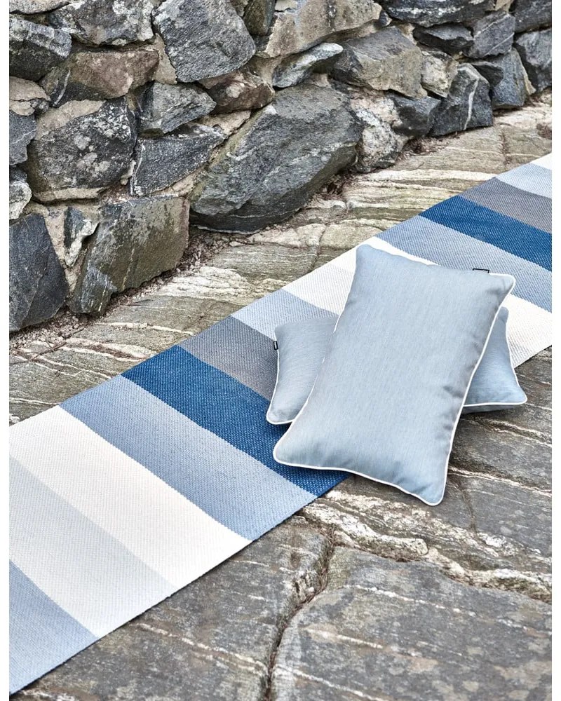 Passatoia da interno/esterno blu/color crema 70x300 cm Molly Ocean Grey – Pappelina