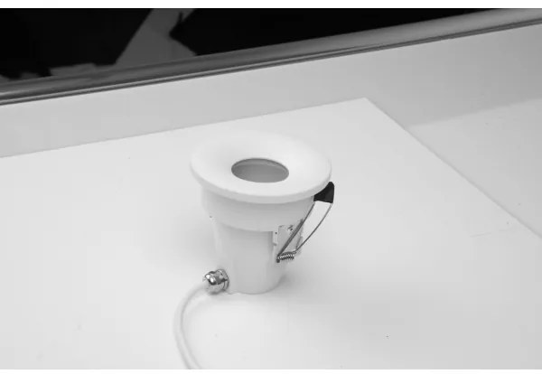 Azzardo AZ5389 - Lampada da incasso per bagno ROMOLO 1xGU10/50W/230V IP65 bianco