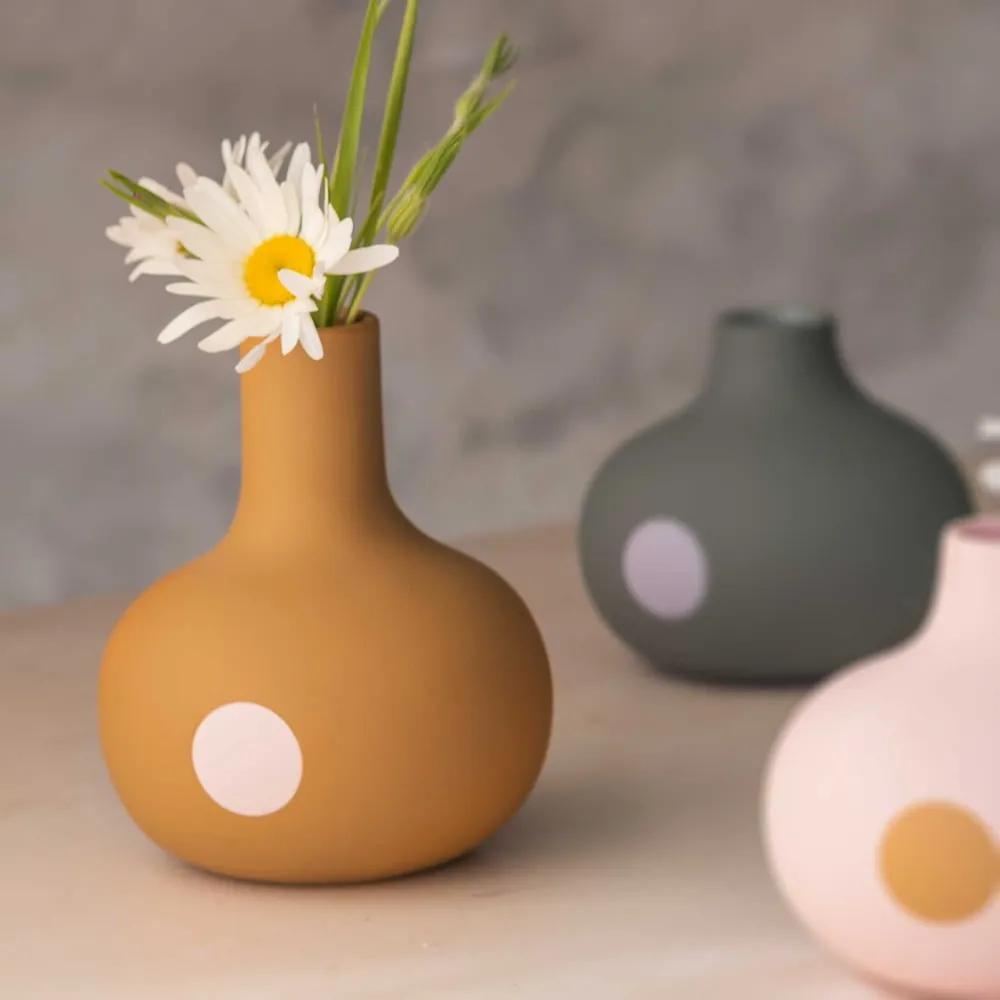 Vaso in ceramica giallo ocra Dot - Mette Ditmer Denmark