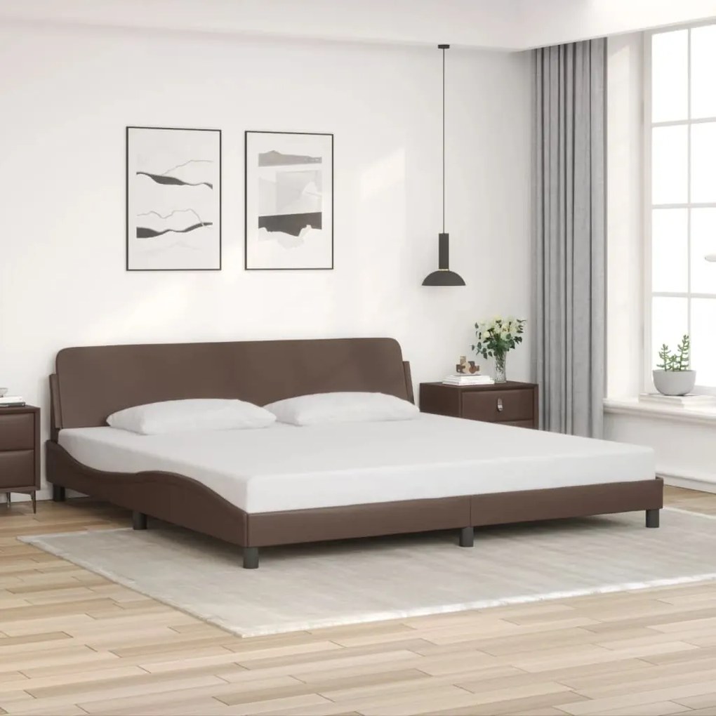 Giroletto Con Testiera Marrone 200x200 Cm İn Similpelle /
