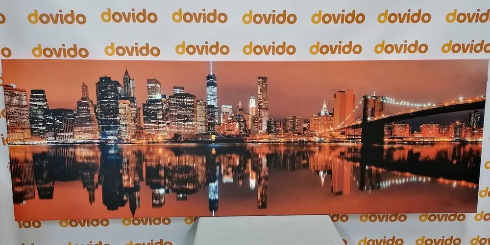 Stampa su tela – Riflesso di Manhattan nell'acqua