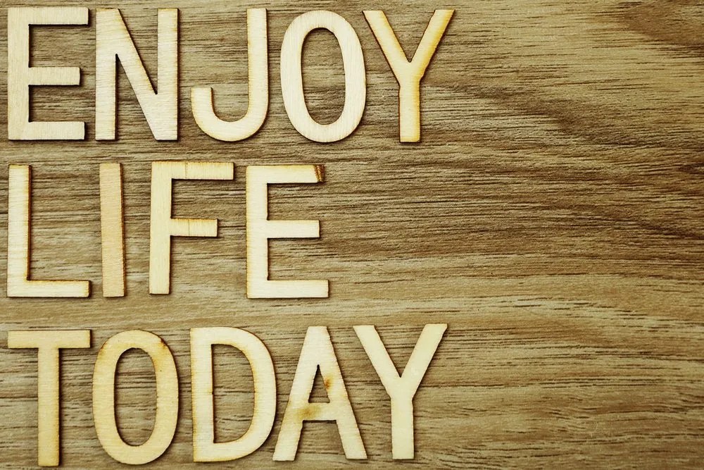 Quadro su tela – Con citazione - Enjoy life today