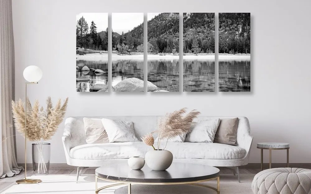 Quadri 5 pezzi – Lago in una natura splendida in bianco e nero