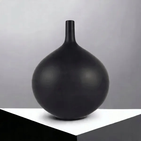 Vaso in ceramica, 24 cm, nero opaco