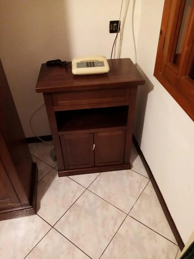 Mobiletto porta telefono arte povera in legno massello noce lucido