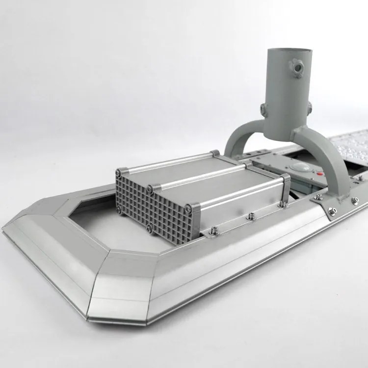 Lampione Energia Solare 2000 Lumen con programmazione illuminazione