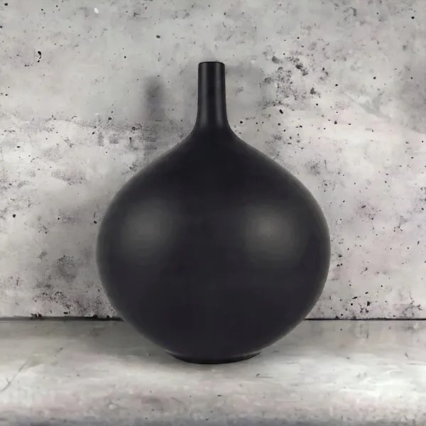 Vaso in ceramica, 24 cm, nero opaco