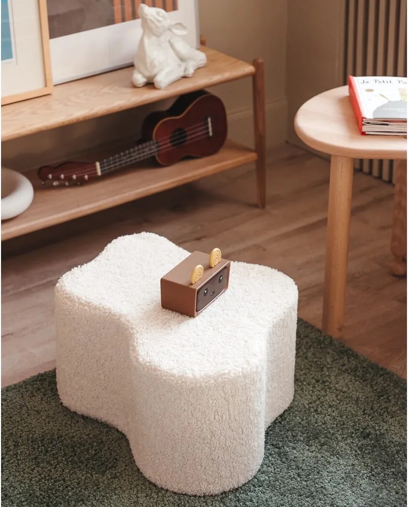 Pouf per bambini color crema con rivestimento in bouclé Cloud – Wigiwama