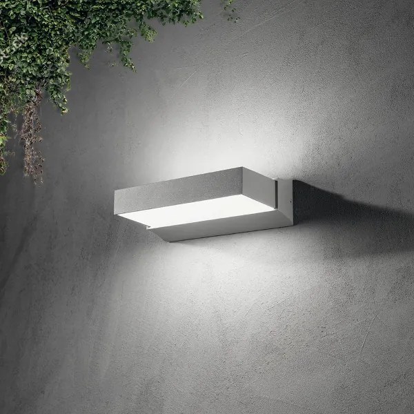 Applique NIC in alluminio 23x13,5 cmverniciato Silver