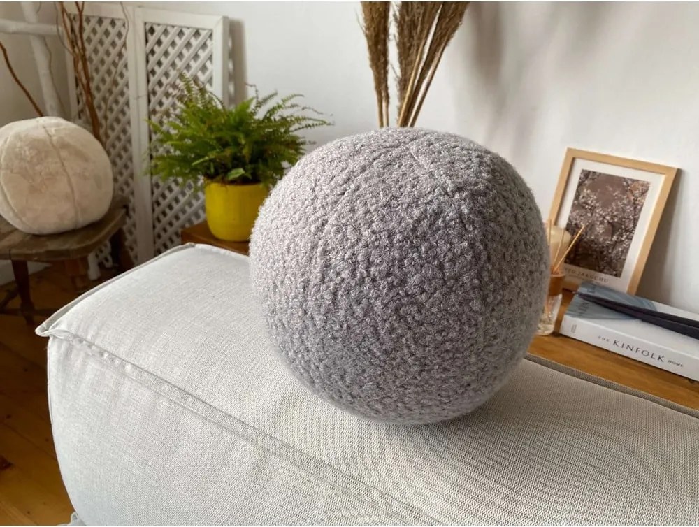 Cuscino decorativo in bouclé ø 20 cm Top – Mioli Decor
