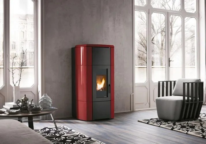 Palazzetti Ermione Idro 24 ACS Stufa A Pellet ad acqua Con Rivestimento in Ceramica Rosso Bordeaux