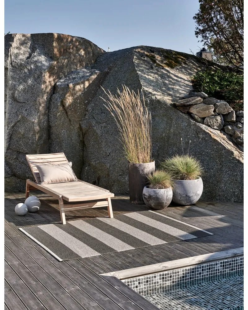 Passatoia da interno/esterno color antracite/color crema 70x225 cm Bob Charcoal Linen – Pappelina